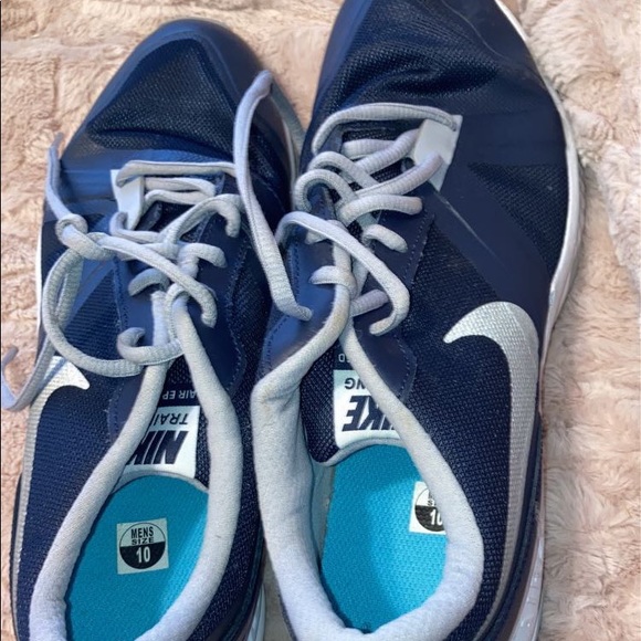 Nike Tennis Shoes - Picture 2 of 2